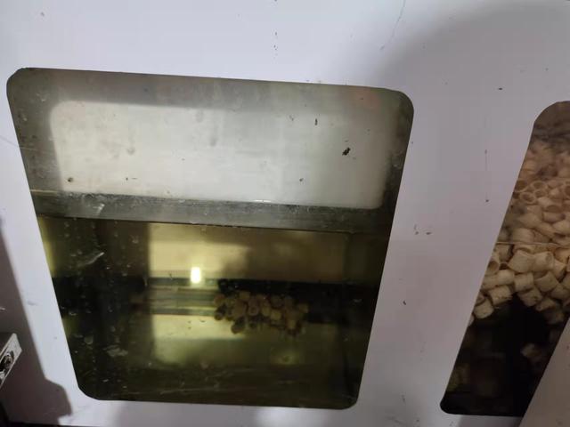 养鱼过程中的物理过滤，即使没有干湿分离，也可以做到同样的效果-3.jpg